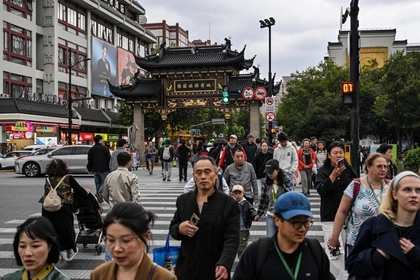 China Tells Citizens to Avoid Japan Travel as Taiwan Row Grows