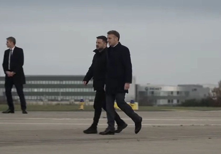 Президент Зеленський прибув до Франції для переговорів з Макроном