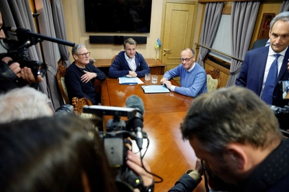 British PM Starmer to Join Macron and Merz in Berlin