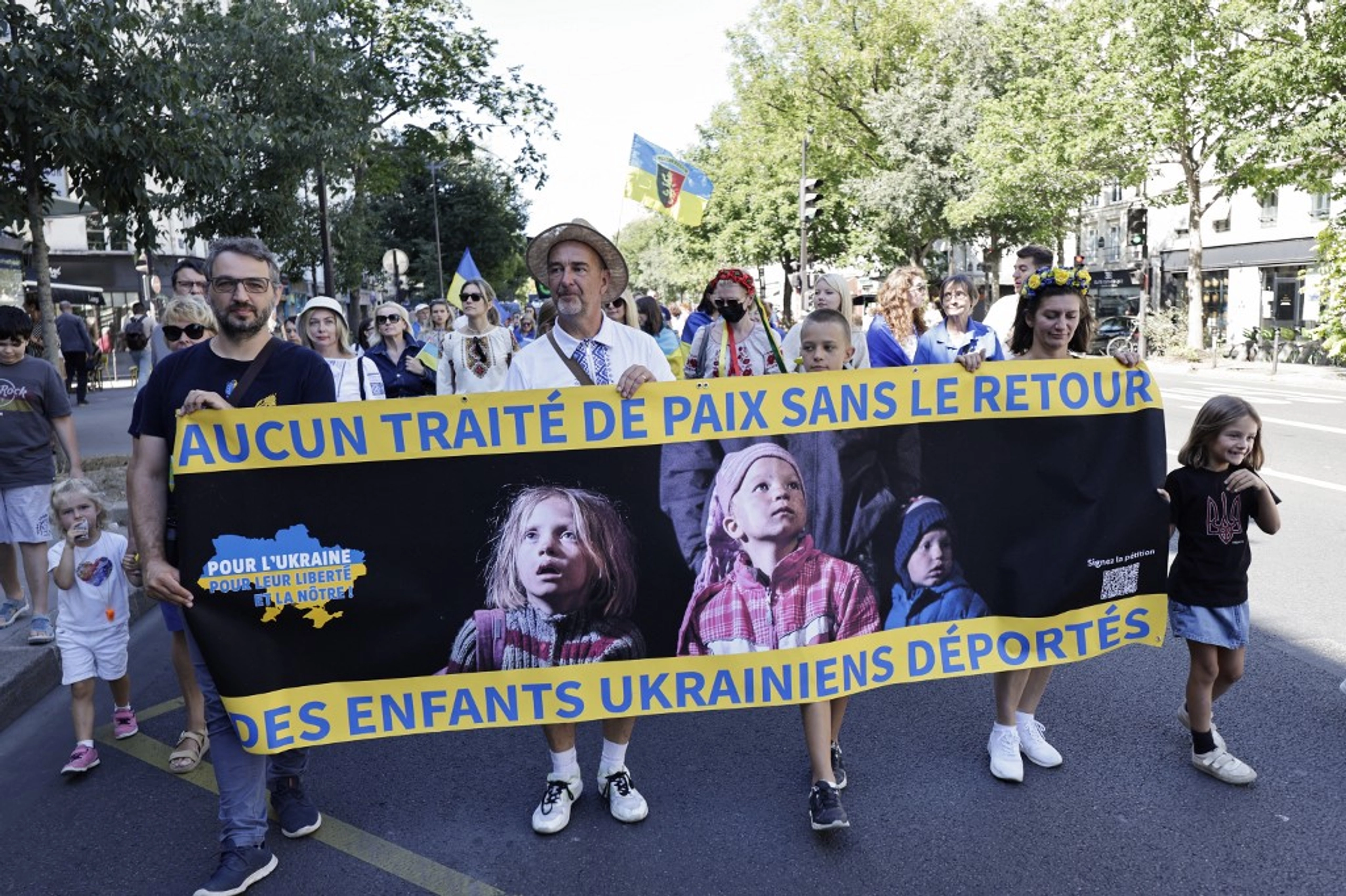 Parents Rally as Efforts to Recover Ukraine’s Abducted Children Stall