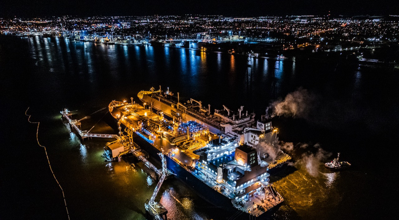 US Gas Via Lithuania to Ukraine, Offering Heat Amid Russian Attempts to Freeze It