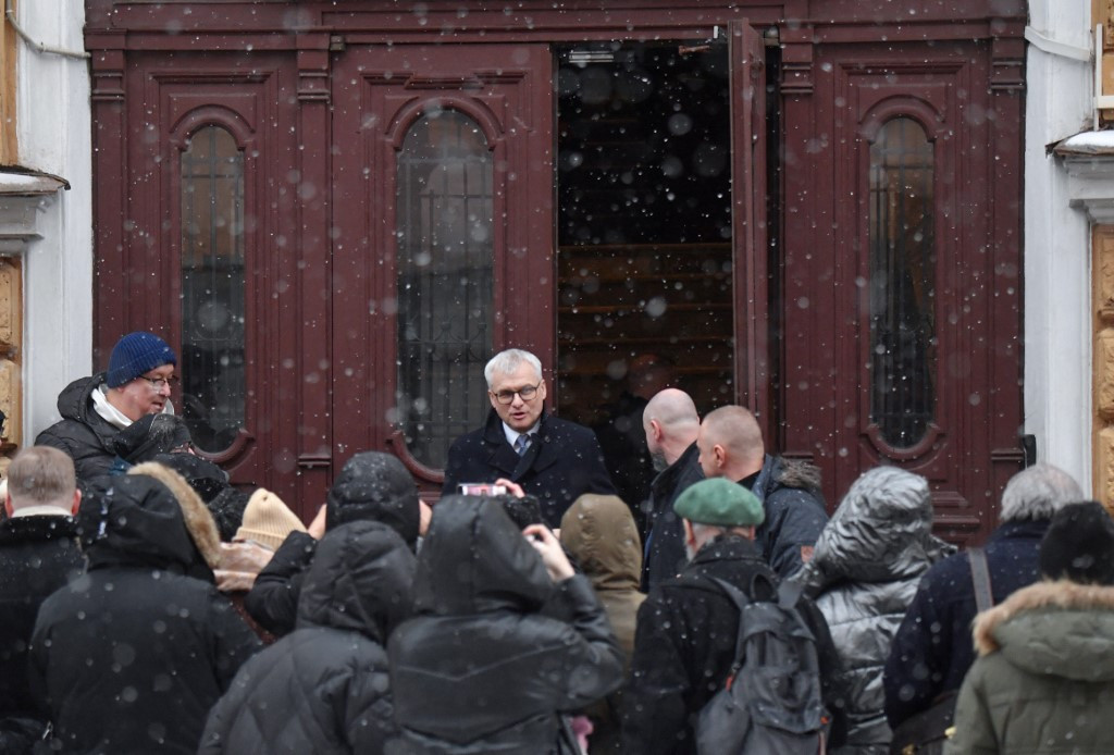 Polish Ambassador ‘Attacked’ In St. Petersburg by Anti-Ukrainian Activists