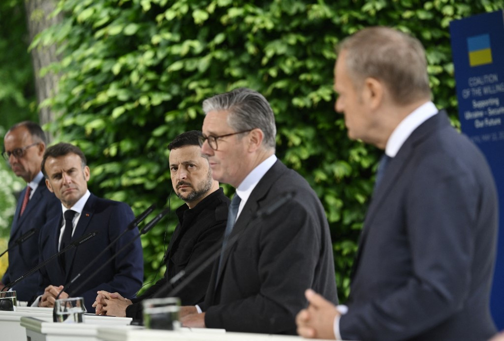 European Leaders Close Ranks With Zelensky, Push Back Against Elements of US–Russia Peace Plan