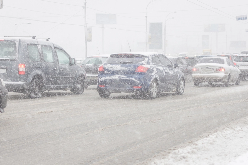 Синоптики на вихідних прогнозують сніг і мороз для Заходу України, а на Сході до +18°