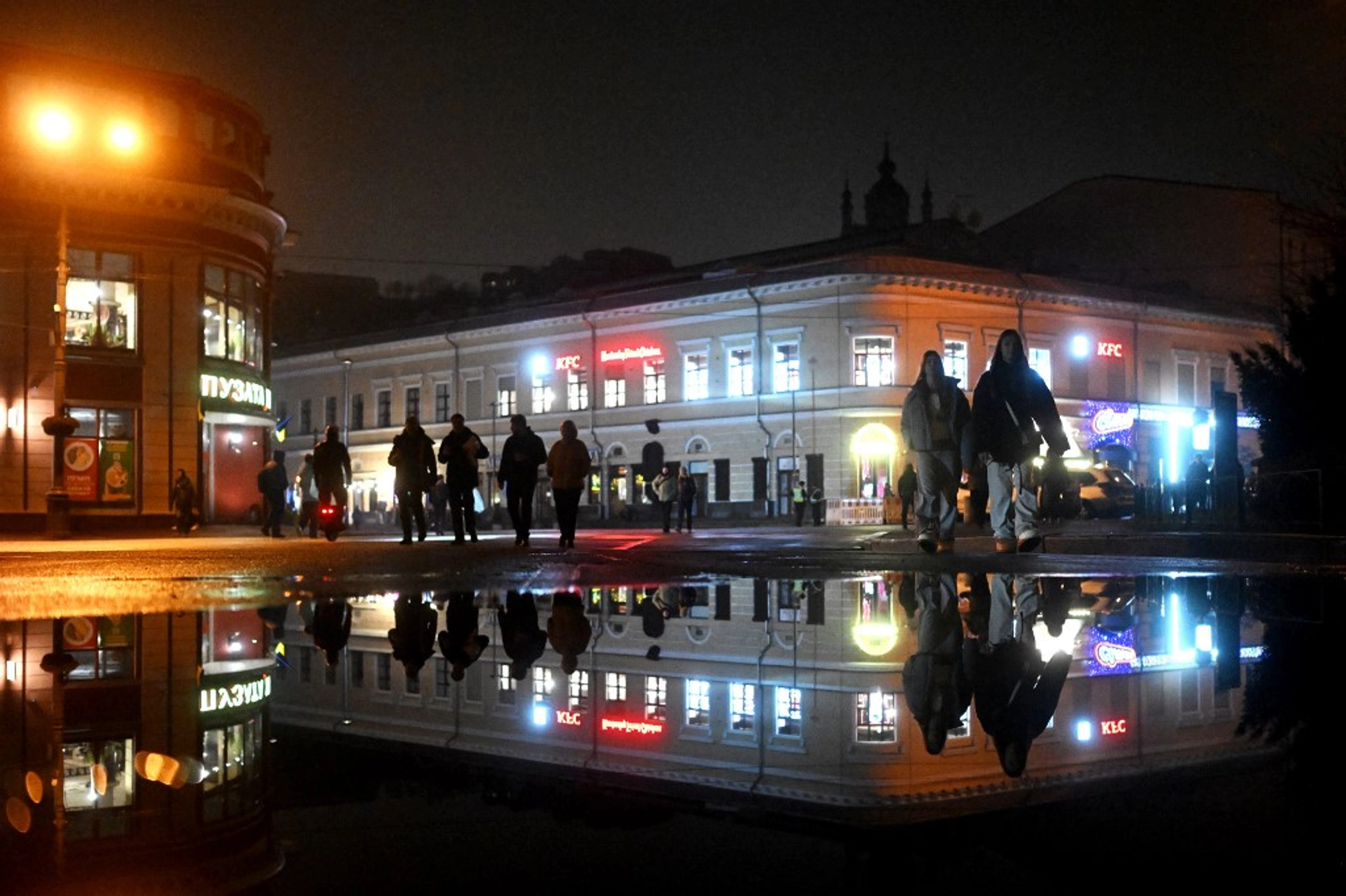 Dark and Cold, Kyiv Prepares for Another Winter Under Russian Attack