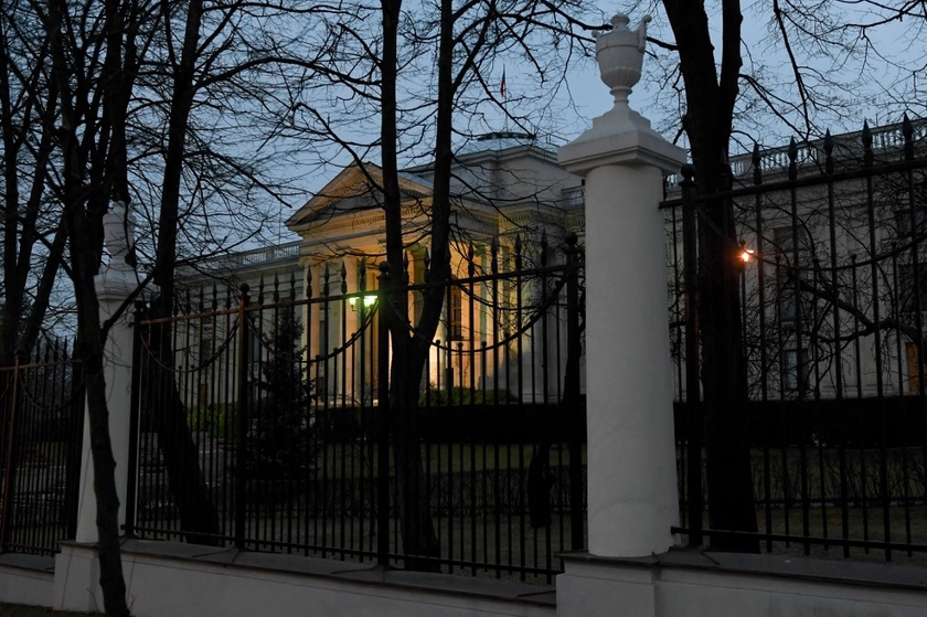 Polish MPs Seek Relocation of Russian Embassy Over Security Concerns
