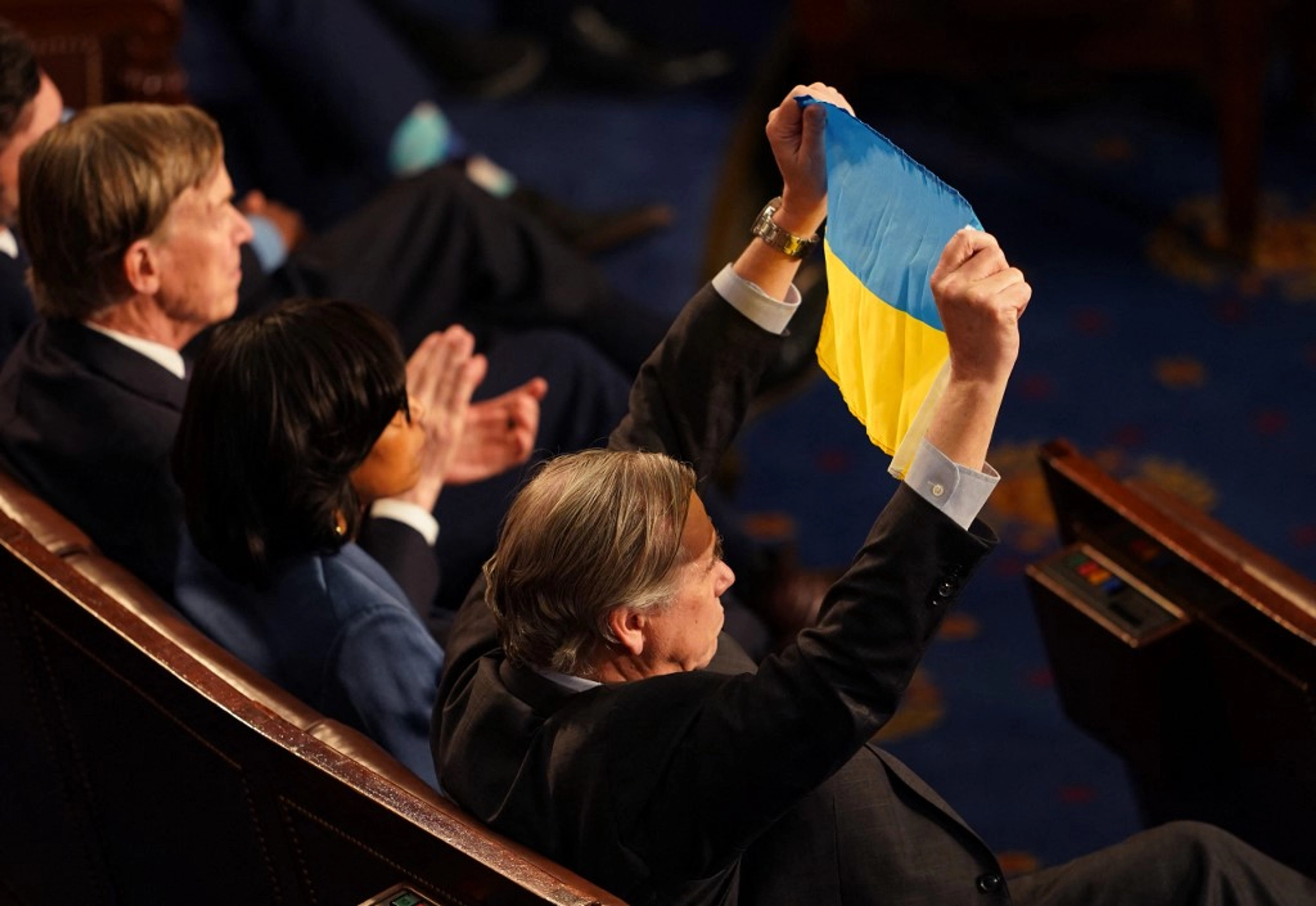 US Lawmakers Warn against Concessions in Trump’s Ukraine Plan