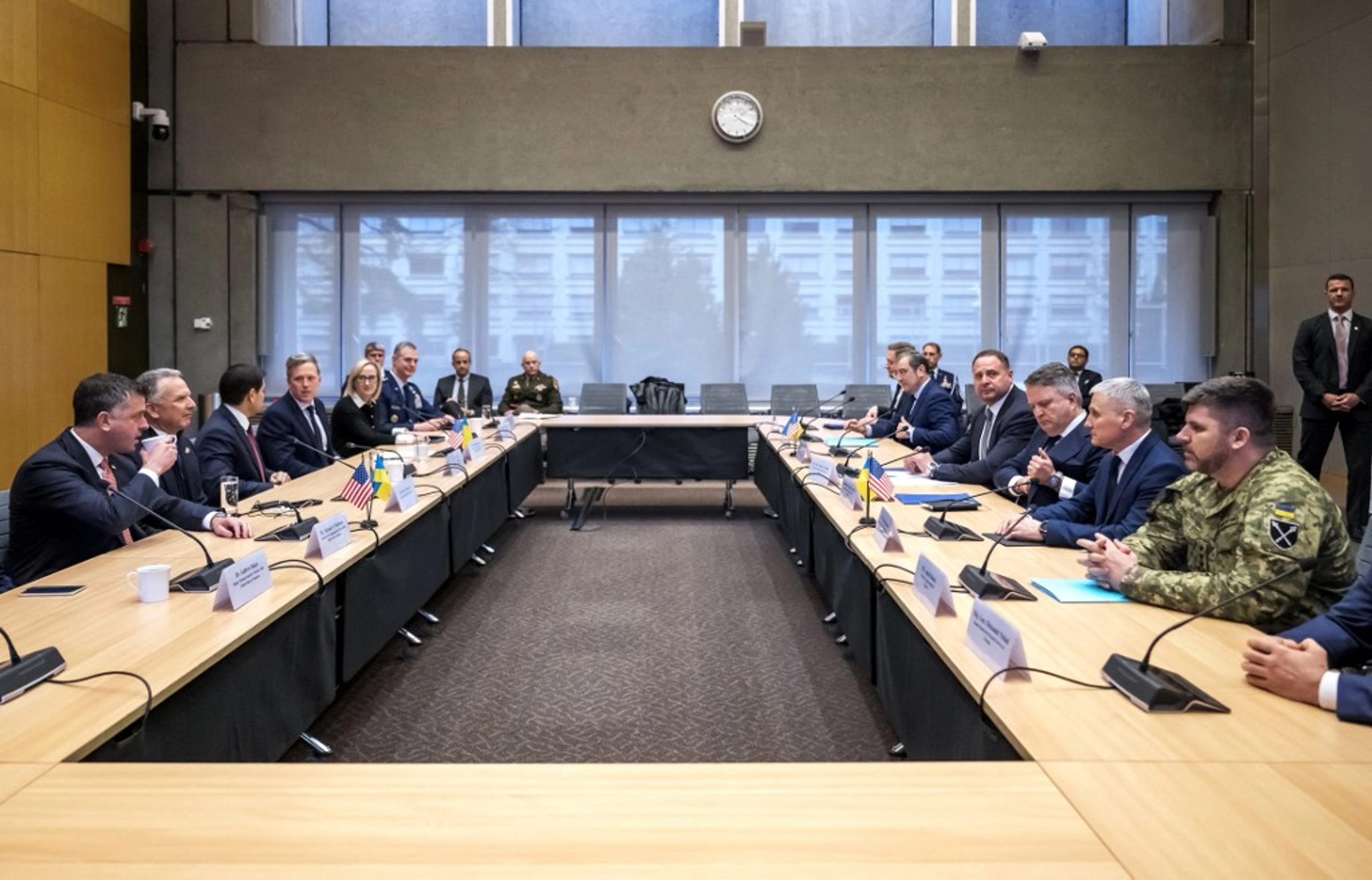 Ukraine, US Agree on Most Points of Peace Plan; Territories and NATO to Be Decided by Zelensky, Trump