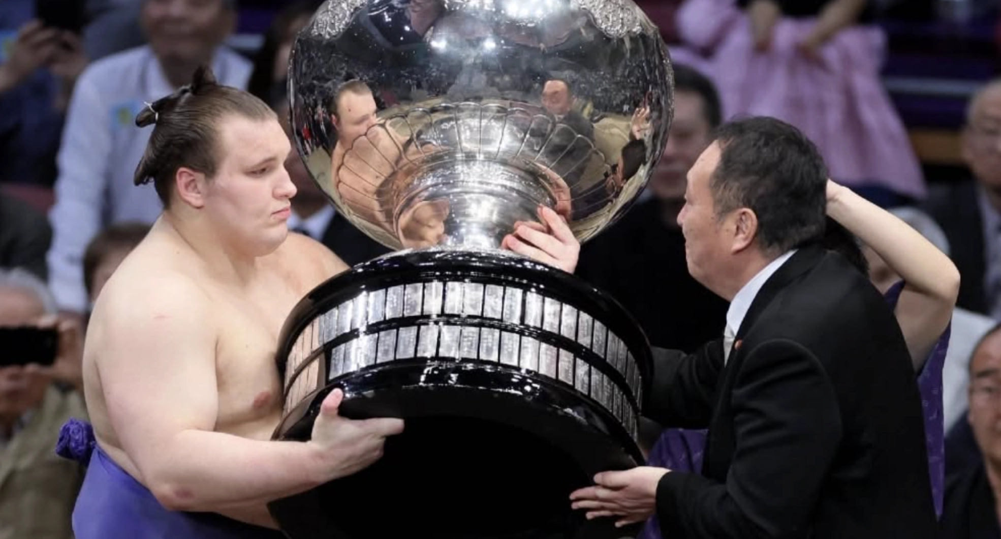 21-річний українець вперше виграв Кубок Імператора з сумо