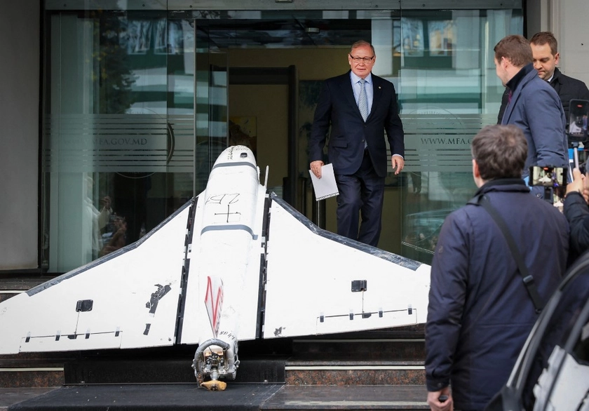 Moldova Summons Russian Ambassador Over Latest Drone Violation, Displays Drone Outside
