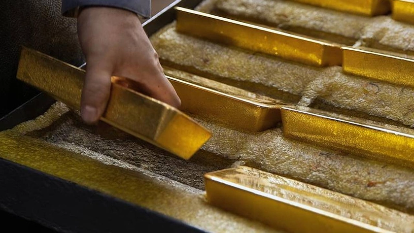Центробанк РФ почав розпродавати золоті резерви на внутрішньому ринку