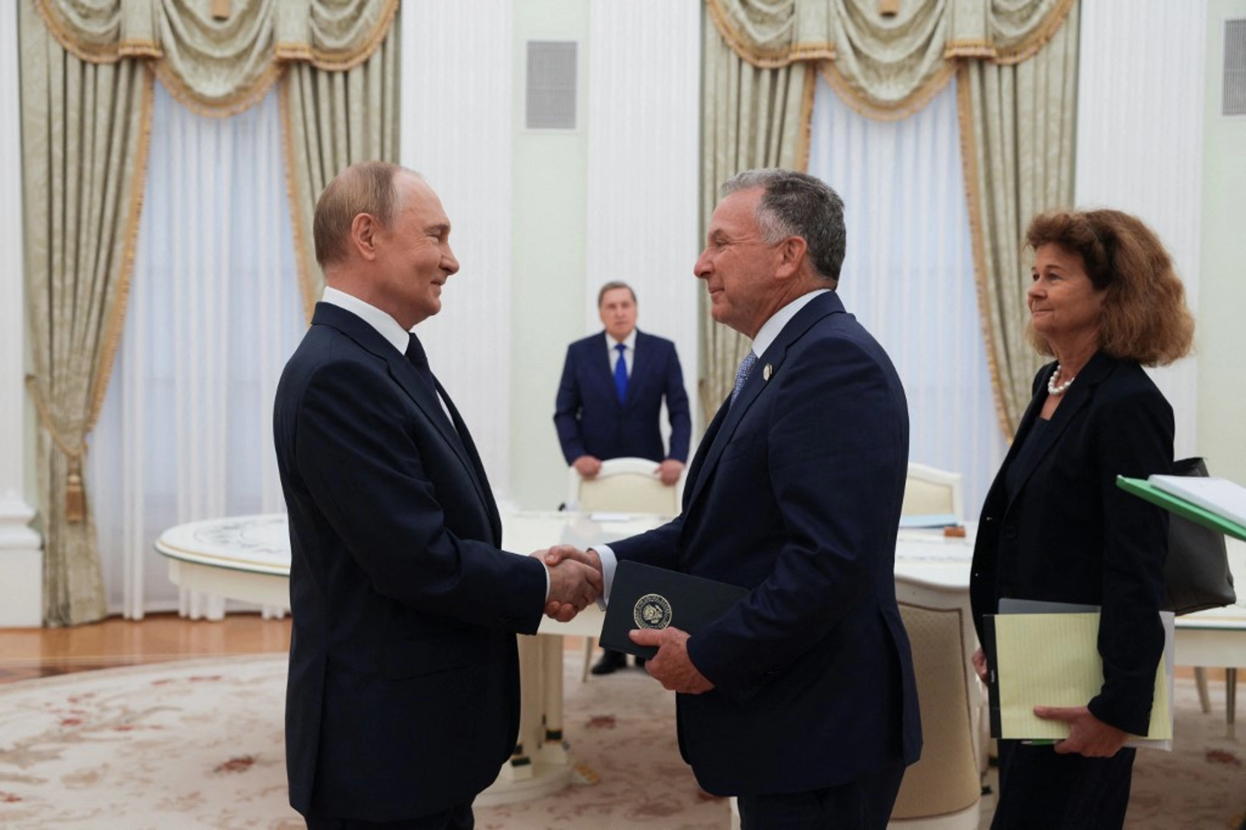 Witkoff to Meet Putin Early Next Week as Ukrainian Delegation Reportedly Heads to Washington