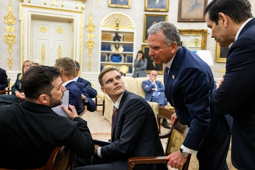 Зеленський шукає гарантії безпеки, поки Віткофф їде до Москви “гаяти час”