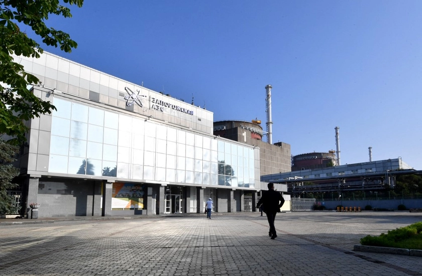 Запорізька АЕС була тимчасово знеструмлена через нічний обстріл, - МАГАТЕ