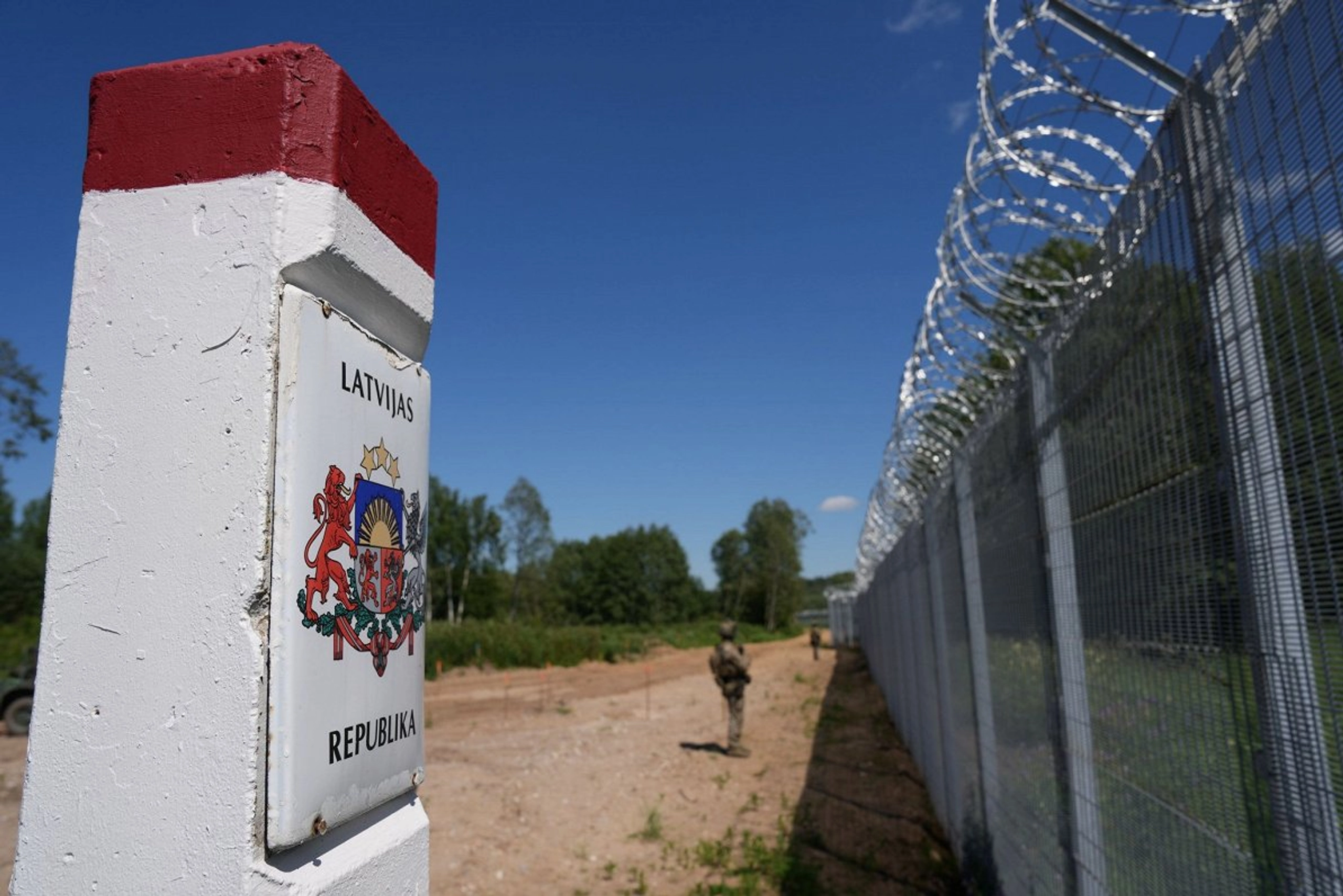 У Латвії перекинувся човен з будівельниками на кордоні з РФ: є загиблі