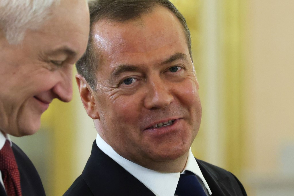 Medvedev Tells EU to ‘Shut Up’ After Romanian Drone Strike