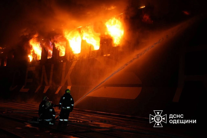 Росія вдарила по порту на Одещині: пошкоджено цивільне судно