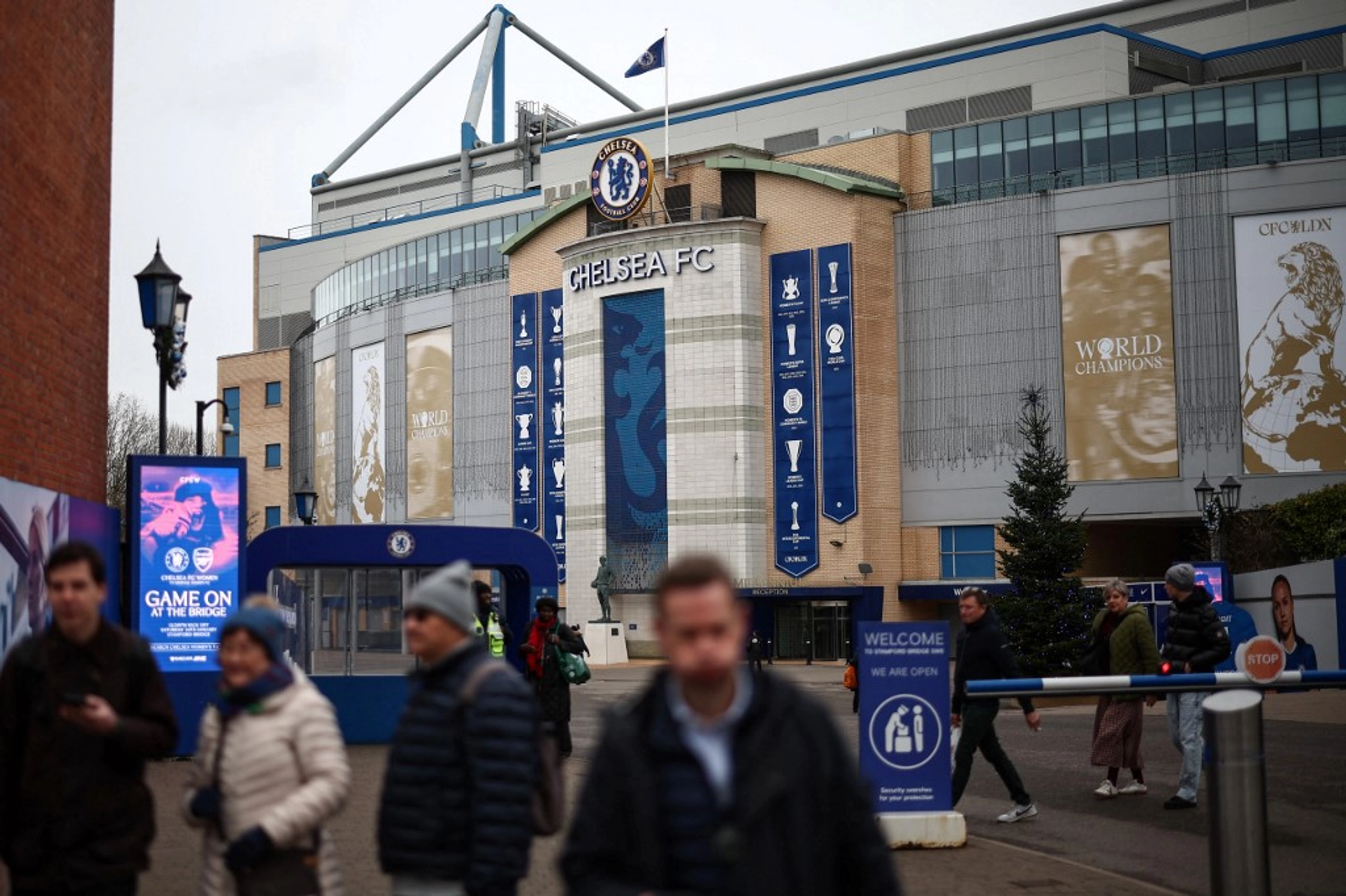 ‘The Clock Is Ticking’ – UK Warns Abramovich to Release £2.5B for Ukraine