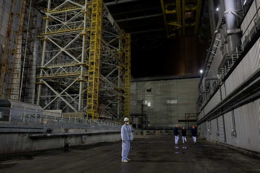Russian Strike Could Collapse Chornobyl Shelter: Plant Director