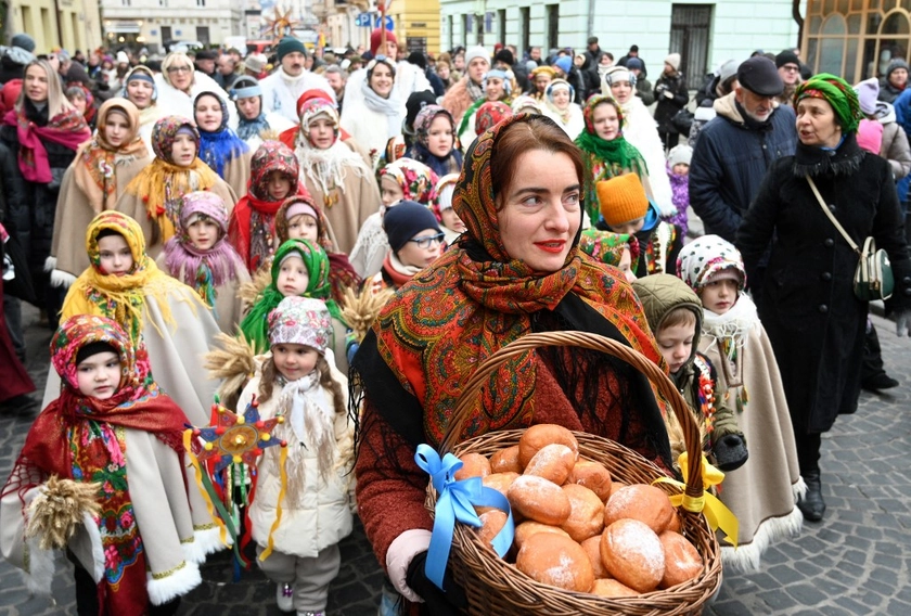 Tradition Translated: Ukrainian Design and the Power of the Zirka