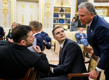 Zelensky Talks Peace with Trump Envoys as Russia Rejects Truce, Pounds Ukrainian Cities