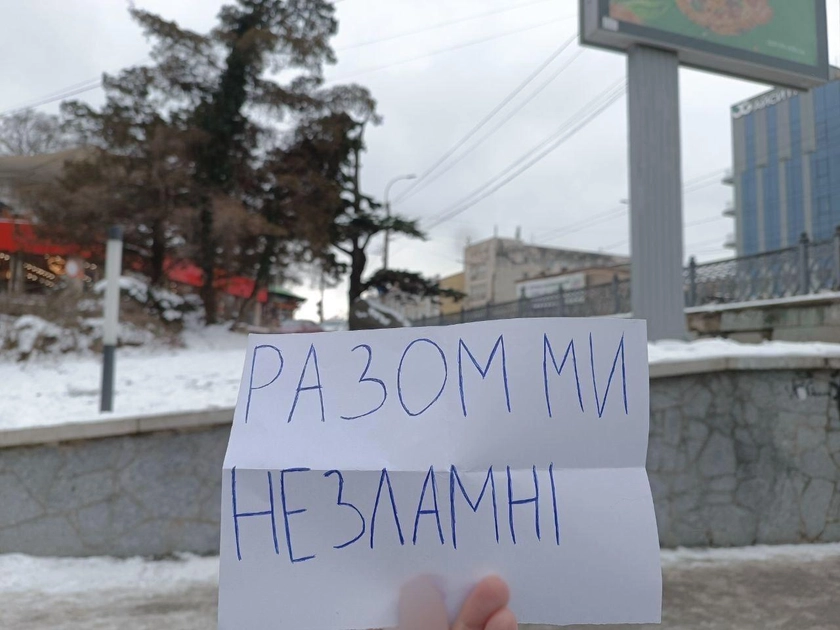 “Жовта стрічка” провела нові акції спротиву в Криму та на Донеччині
