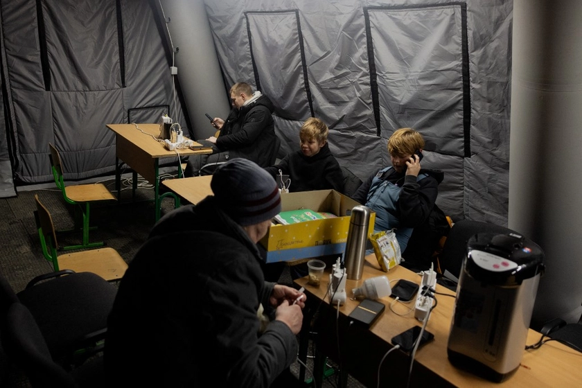 Sudden Blackout Across Ukraine, as Temperatures Plummet