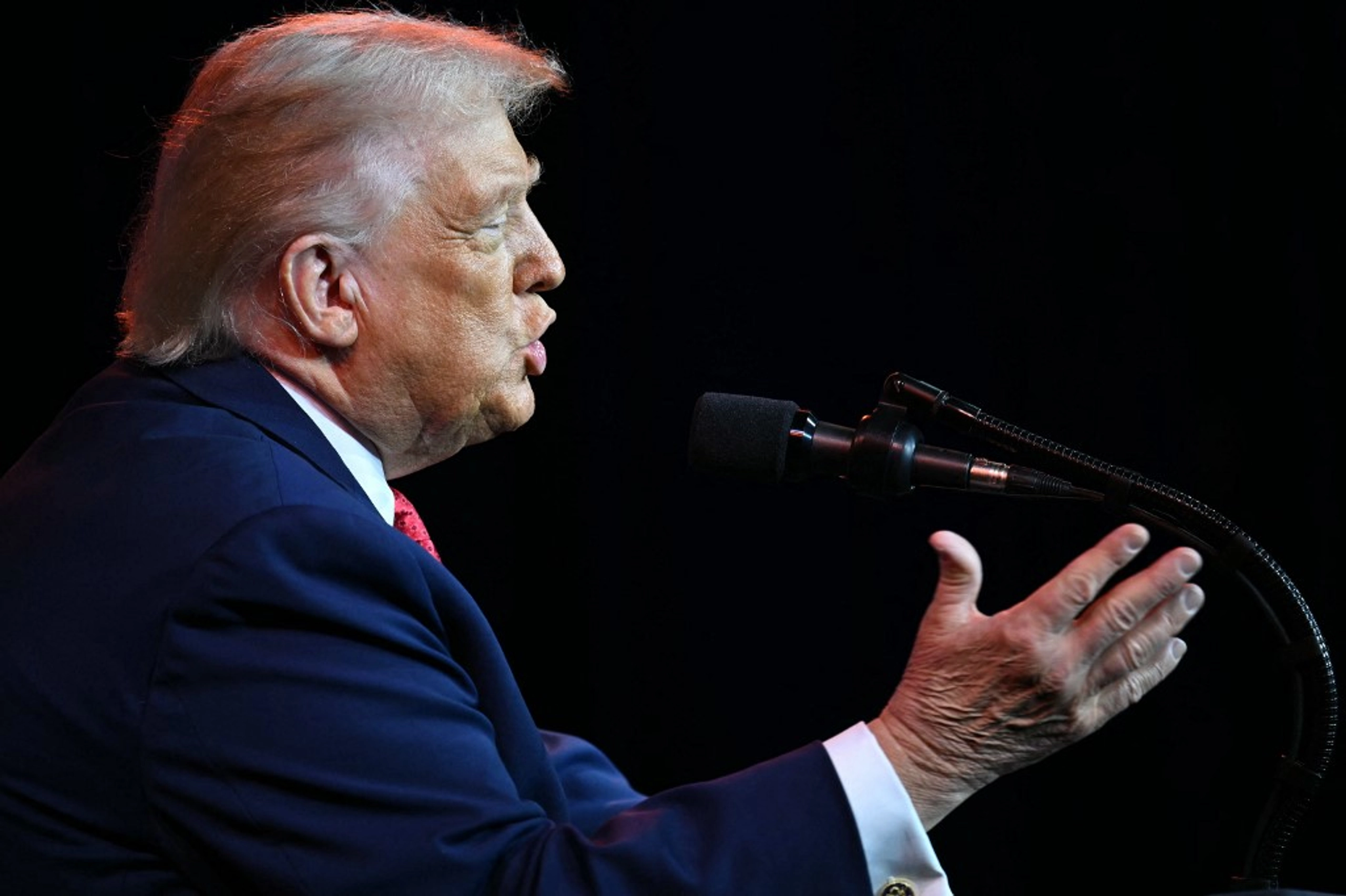 Трамп анонсував військову операцію проти картелів у Мексиці