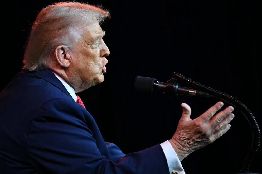 Трамп заявив, що війна США з Іраном «практично завершена»