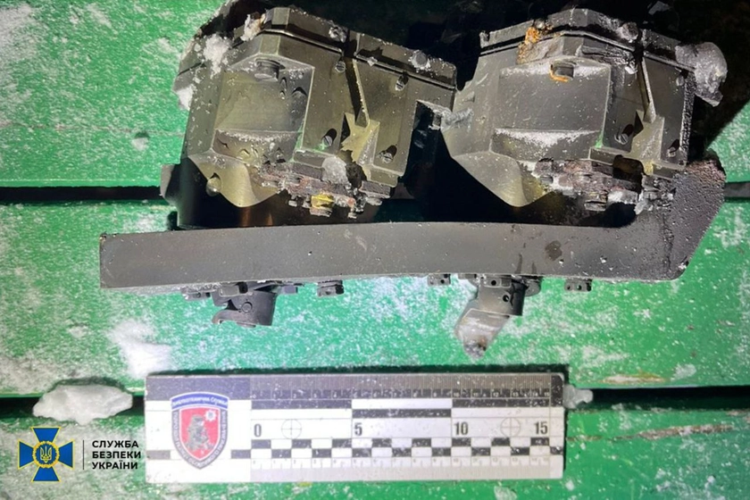 SBU Shows Fragments of Russia’s Oreshnik Missile Used in Lviv Strike, Calls Attack a War Crime