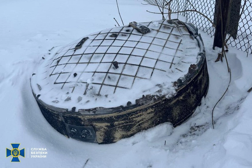 СБУ показала уламки ракети “Орєшнік”, якою сьогодні вдарили по Львівщині