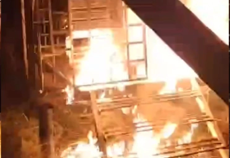 WATCH: Ukrainian Partisans Torch Communications Tower Near Moscow