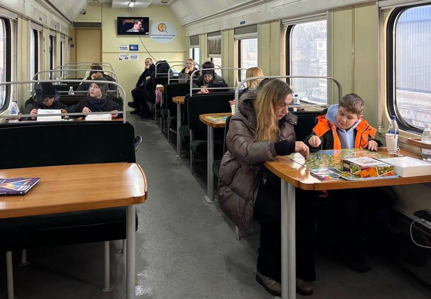 Ukrainian Trains Defy Russia’s Lights-Out Attacks