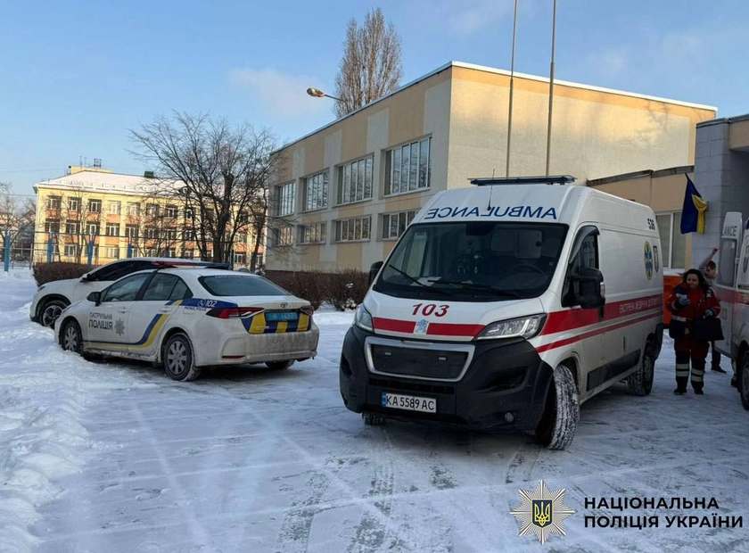 У Києві школяр із ножем напав на вчительку та однокласника