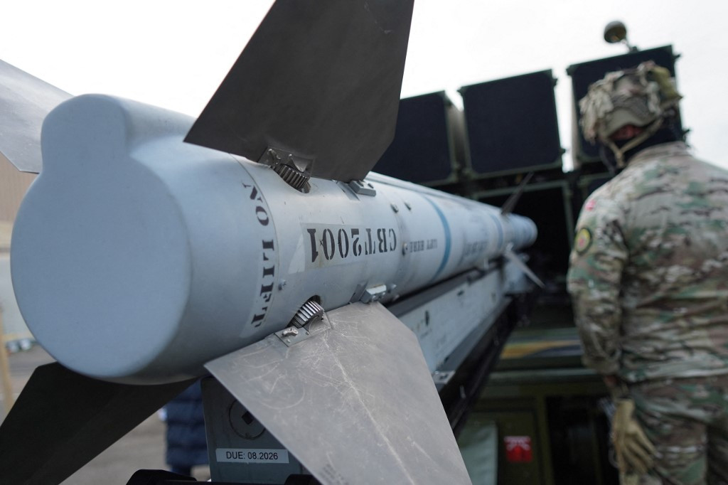 Ukraine Seeks More Patriot, NASAMS Missiles as Kyiv Freezes After Russian Energy Strikes