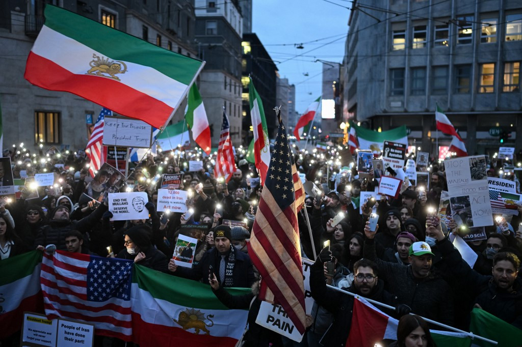 Trump Promises ‘Very Strong Action’ if Iran Hangs Protesters