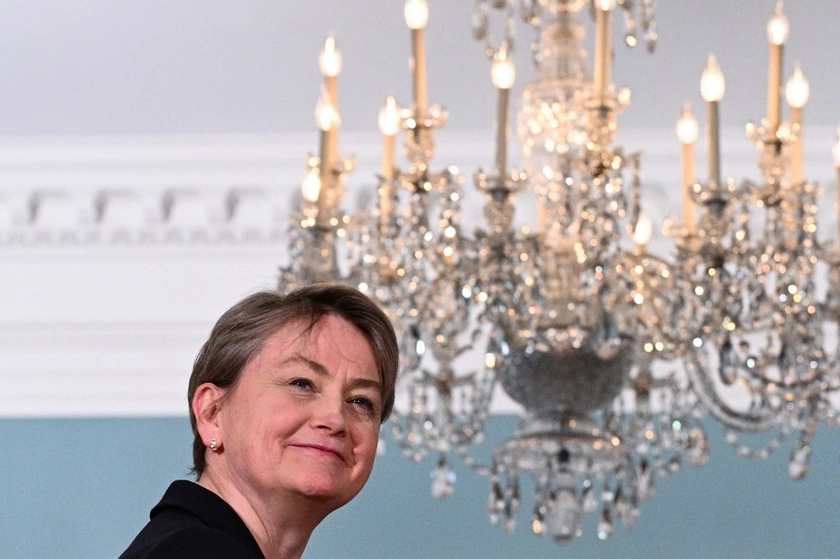Britain Breaks With France, Italy Over Calls for Talks With Russia