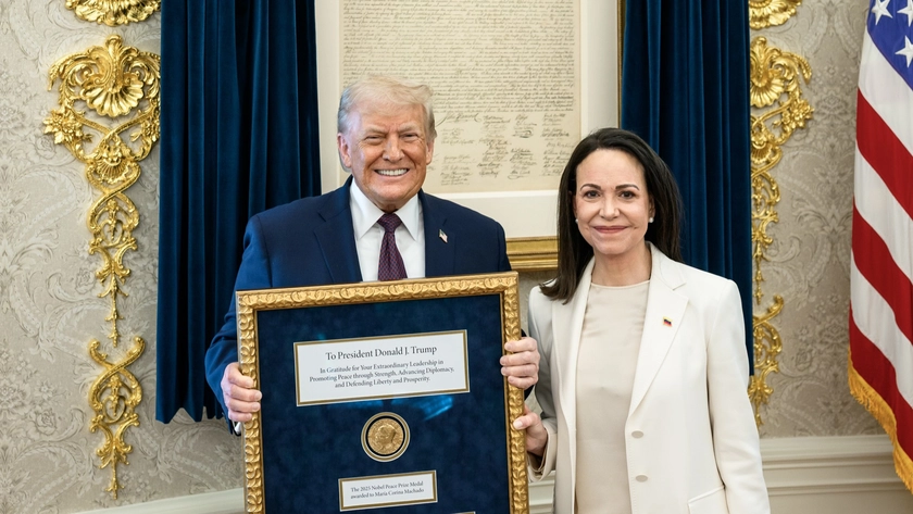 Лідерка опозиції Венесуели передала Трампу свою медаль Нобелівської премії миру