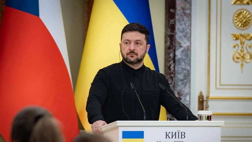 Zelensky: ‘For Now, I Choose Ukraine’ as Energy Crisis Clouds Davos Trip