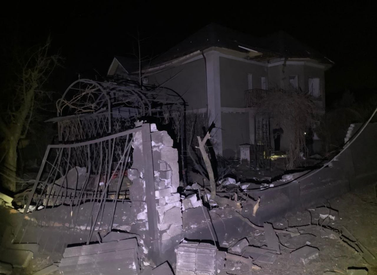 Russian Strikes Kill Two in Zelensky’s Hometown of Kryvyi Rih, Officials Say