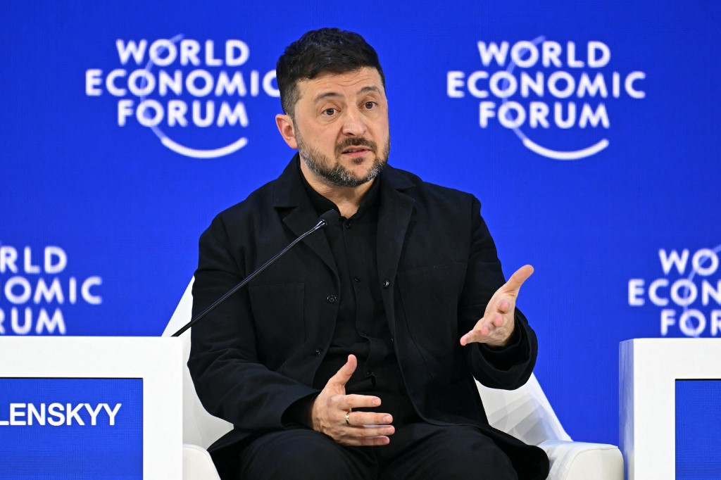 Zelensky Says EU Must Act Faster on Sanctions, Weapons Production