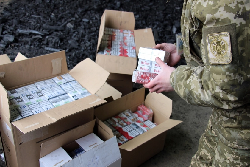 НАБУ та САП викрили ексголову та чинних посадовців ДПСУ на мільйонній схемі контрабанди