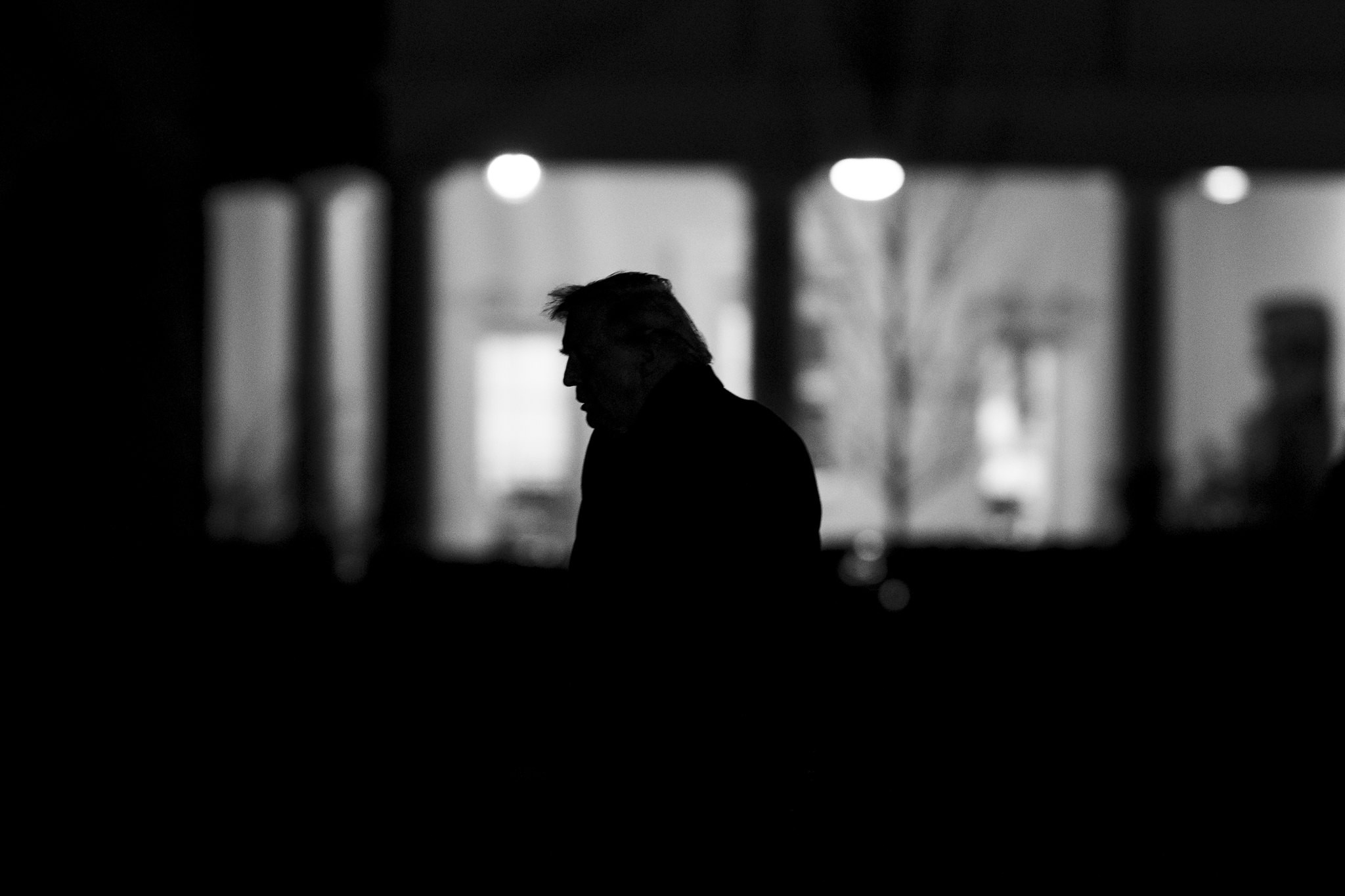 Trump Floats ‘Forever’ Greenland Deal as Europe Draws Red Line