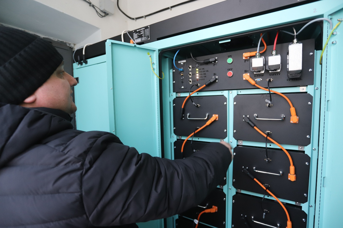 Power On: Ukrainians Modernize Schools and Hospitals Amid Blackouts