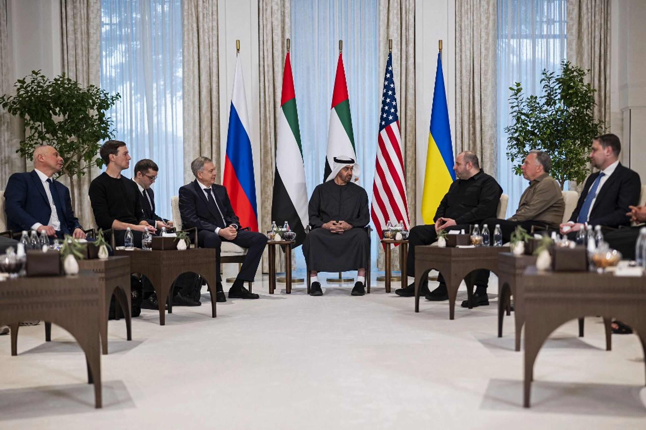Abu Dhabi Talks Open Under Fire as Russian Strikes Darken Hopes for Breakthrough