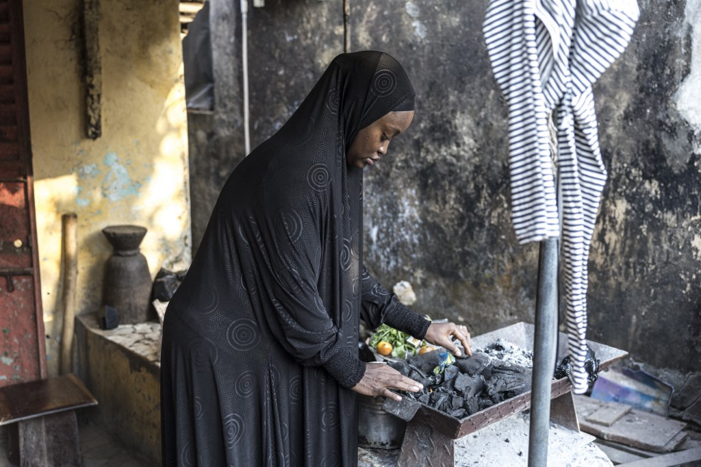 ‘I Begged Them’ – Guinean Mother Deported From Belarus Without Her Baby