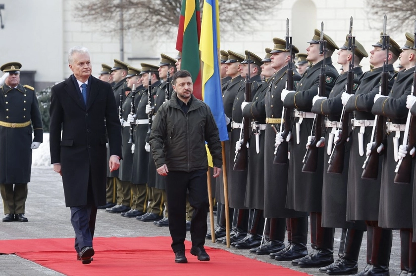 Зеленський у Вільнюсі: Стараємося з партнерами зробити усе для реального захисту України та Європи