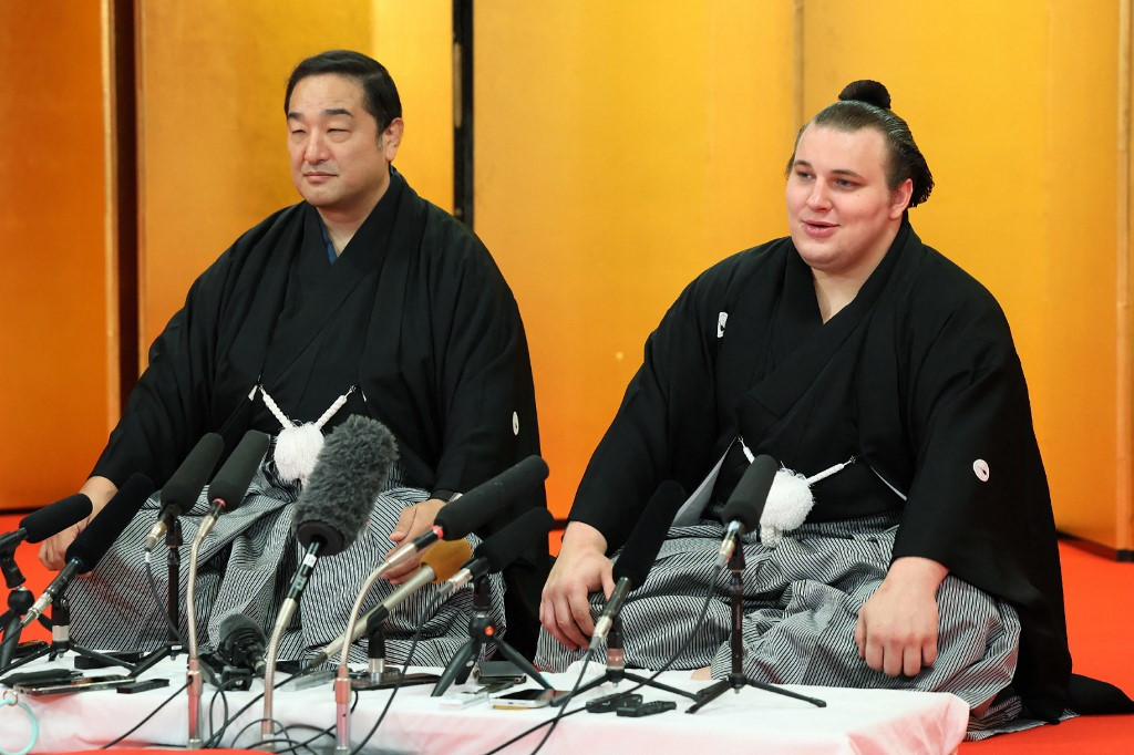 Ukrainian Sumo Wrestler Wins Second Straight Title