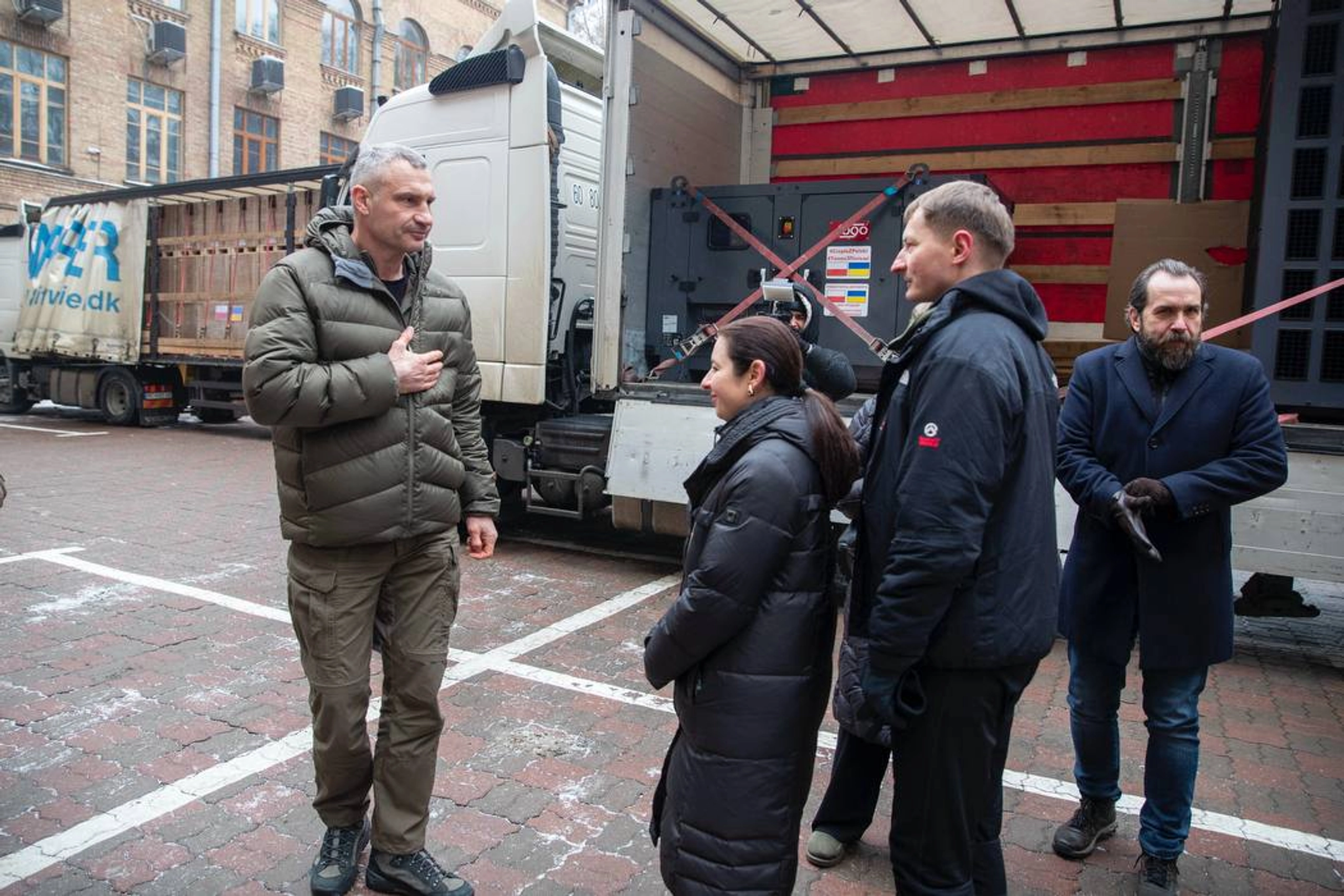 $2M Polish Generator Fundraiser Brings ‘Warmth from Poland for Kyiv’
