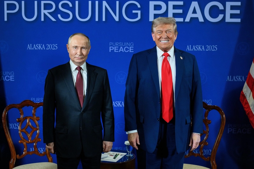 Talking Peace, Dropping Bombs: Ex-Ambassador Warns Putin Stalling Trump to Buy Time